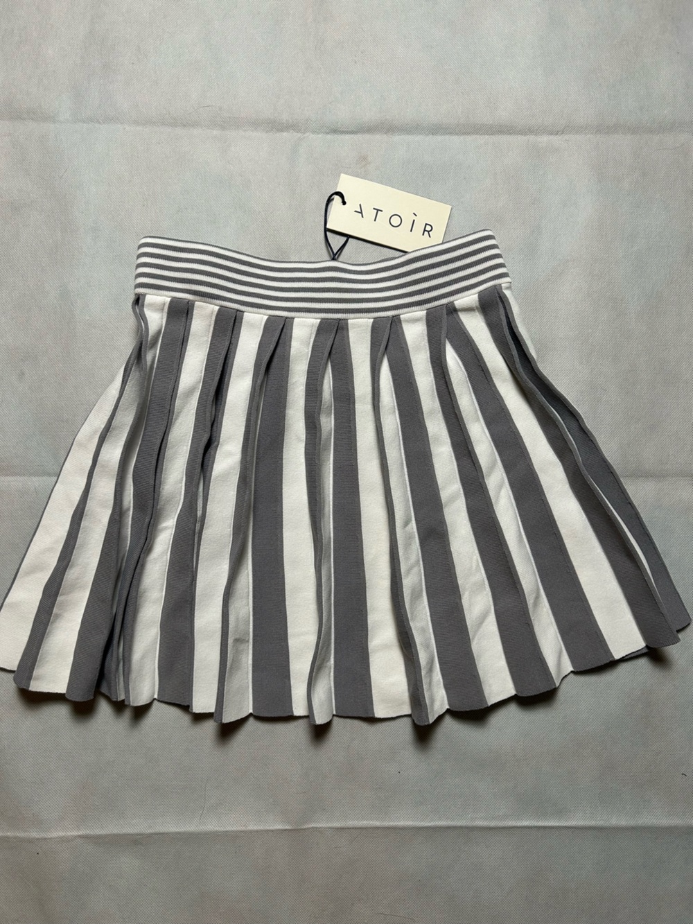 ATOIR grey and white pleated mini skirt size small NWT